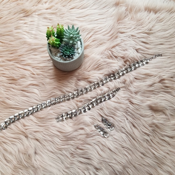 💕Monet Vintage Double Link Silver Tone Set💕 - Picture 7 of 8